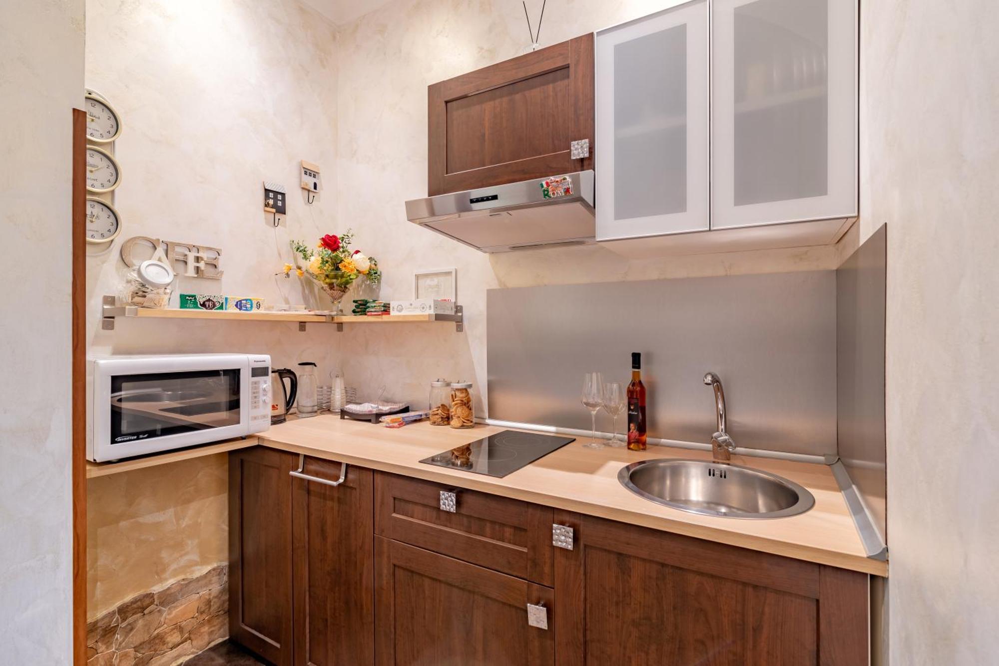 Alis Laura Guest House - 150M From Piazza Bologna Metro And 10 Minutes From The Colosseum 외부 사진