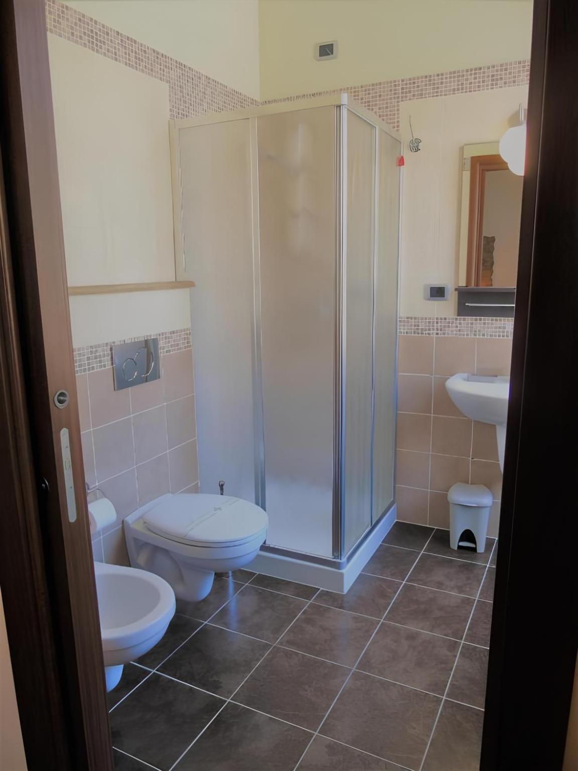Alis Laura Guest House - 150M From Piazza Bologna Metro And 10 Minutes From The Colosseum 외부 사진