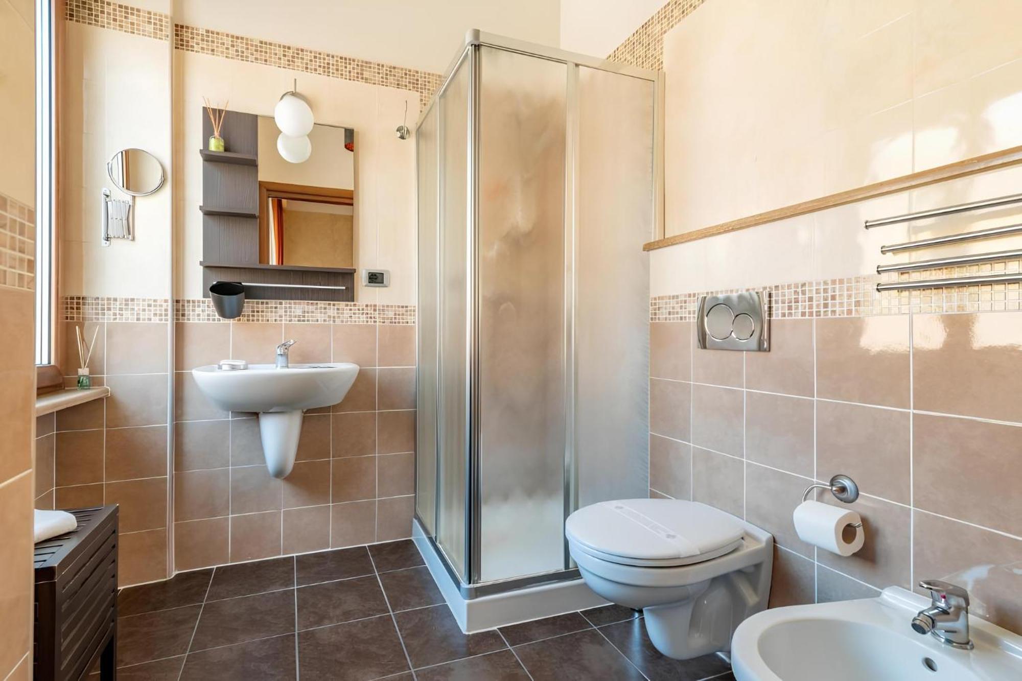 Alis Laura Guest House - 150M From Piazza Bologna Metro And 10 Minutes From The Colosseum 외부 사진